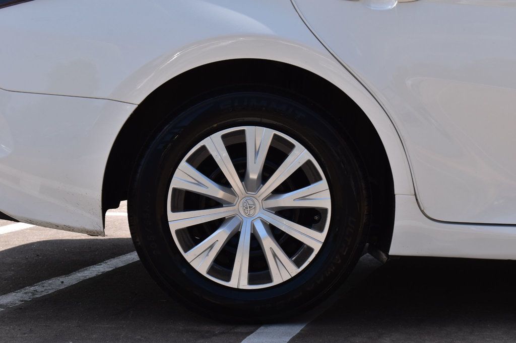 2023 Toyota Camry Hybrid LE CVT - 23018856 - 10