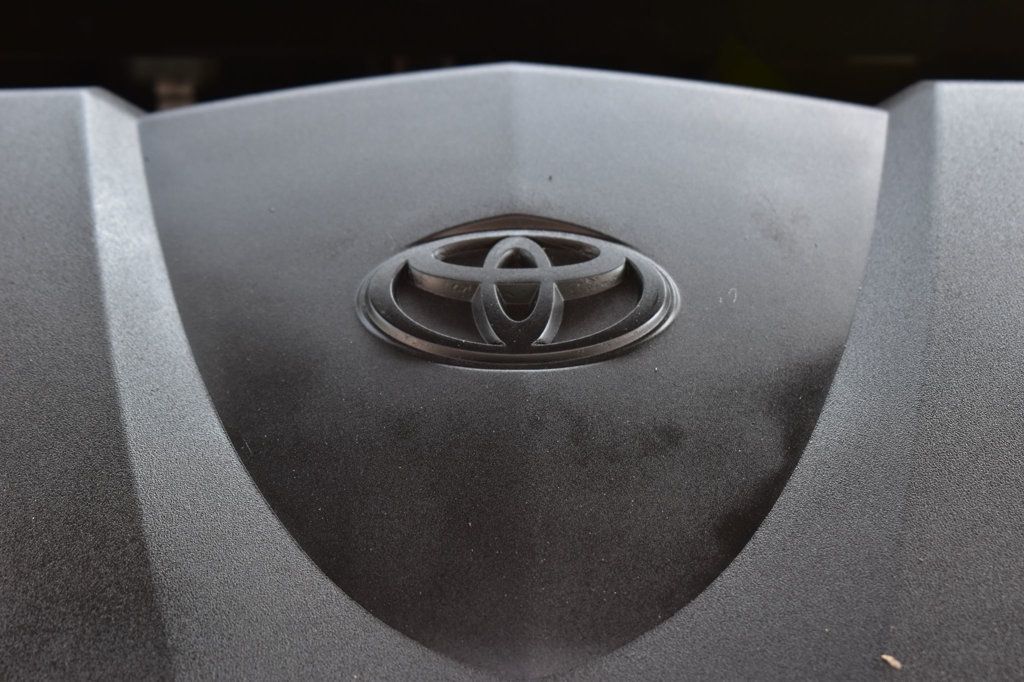 2023 Toyota Camry Hybrid LE CVT - 23018856 - 12