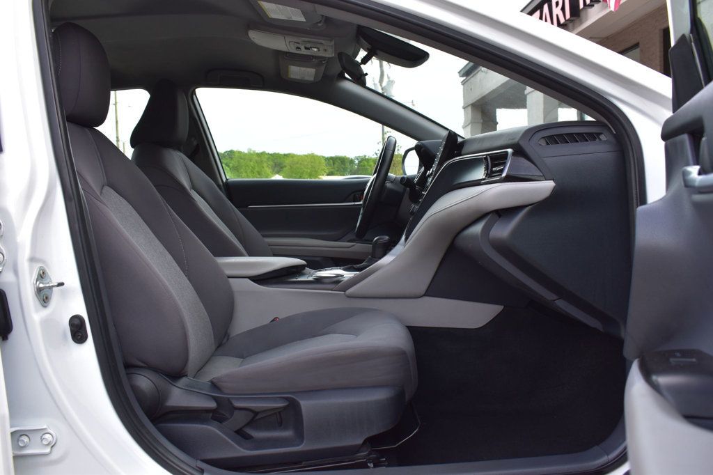 2023 Toyota Camry Hybrid LE CVT - 23018856 - 16