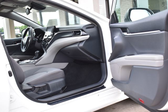 2023 Toyota Camry Hybrid LE CVT - 23018856 - 18