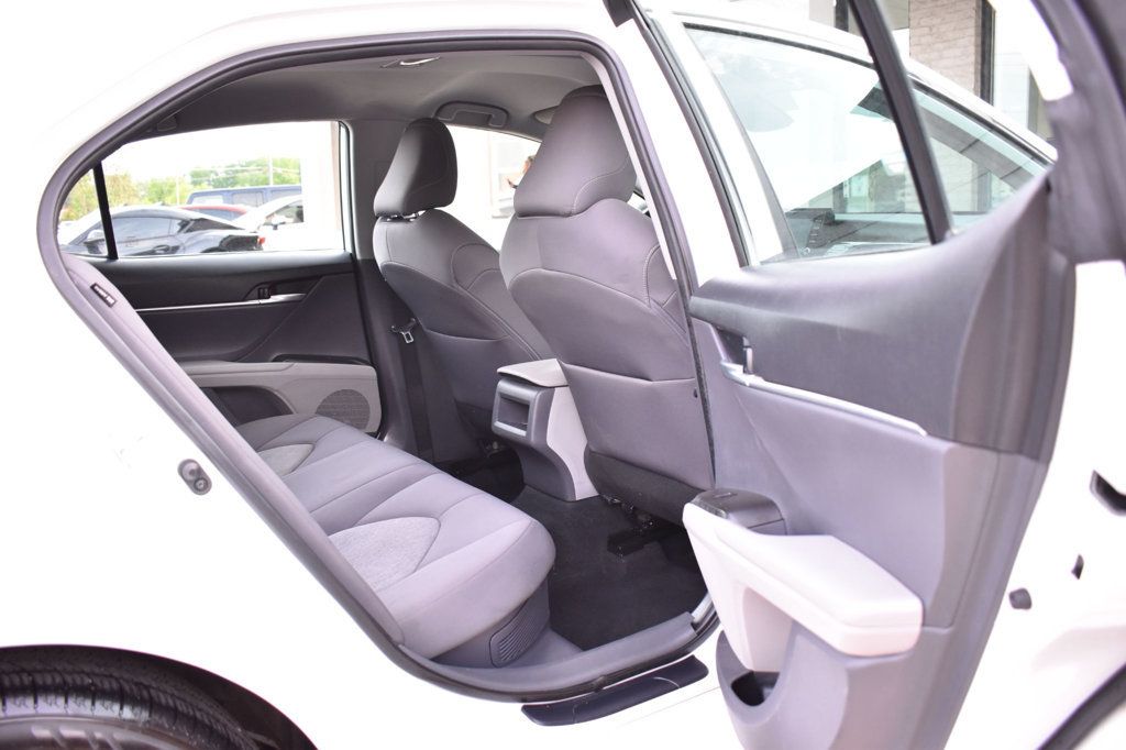 2023 Toyota Camry Hybrid LE CVT - 23018856 - 21