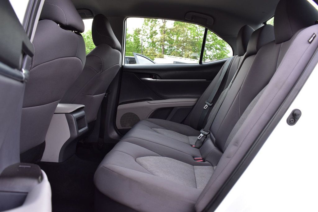 2023 Toyota Camry Hybrid LE CVT - 23018856 - 22