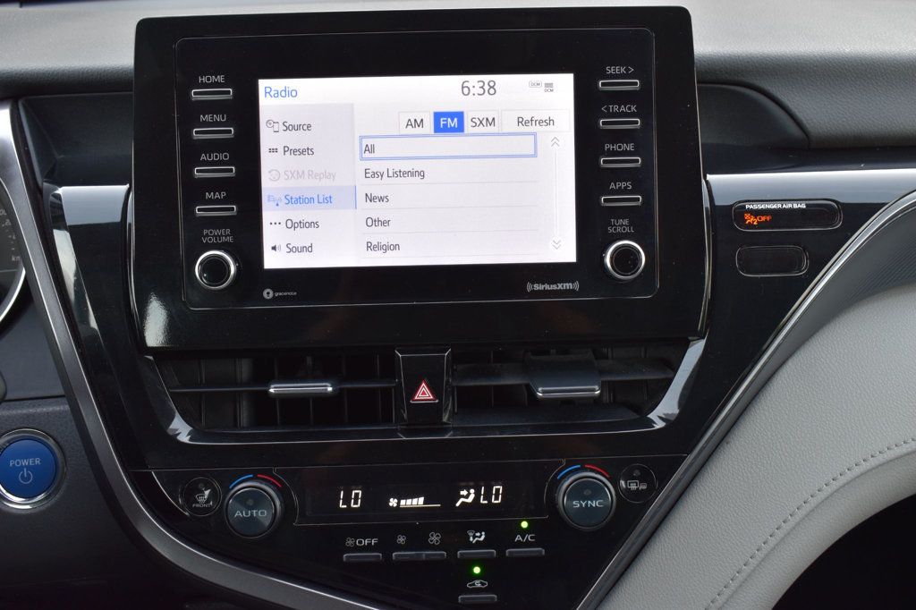 2023 Toyota Camry Hybrid LE CVT - 23018856 - 32