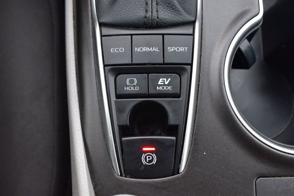 2023 Toyota Camry Hybrid LE CVT - 23018856 - 35