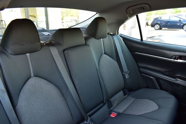 2023 Toyota Camry Hybrid LE CVT - 23021779 - 19