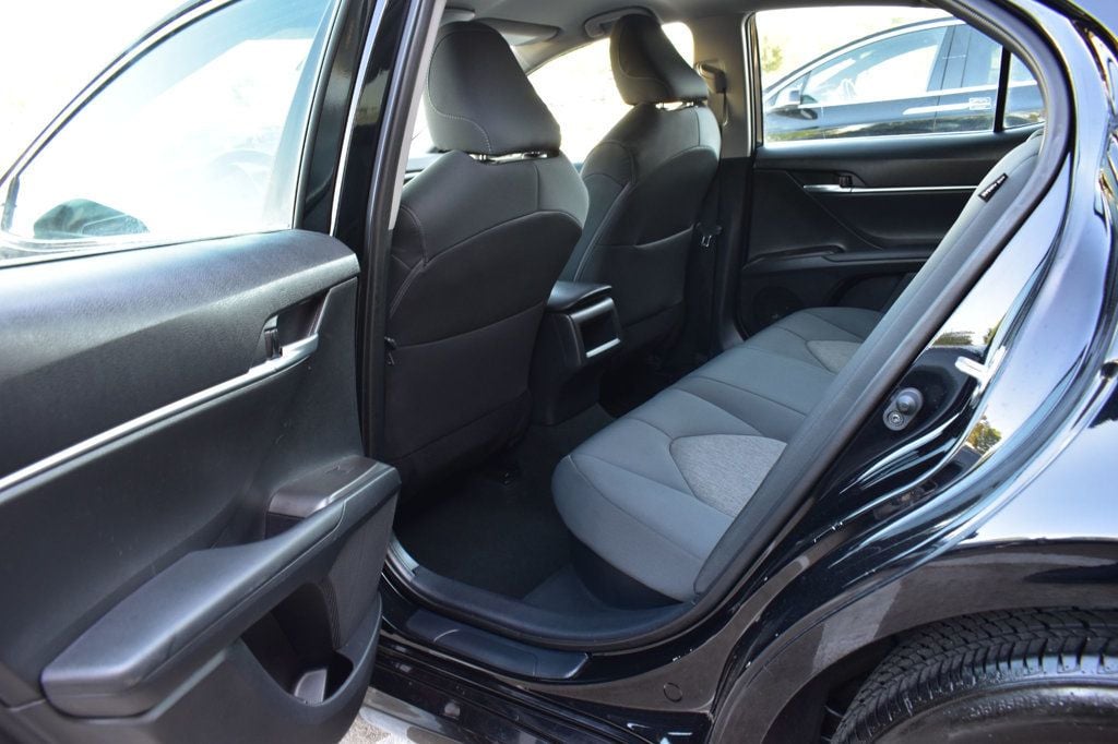 2023 Toyota Camry Hybrid LE CVT - 23021779 - 23