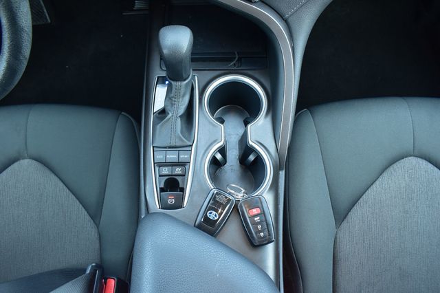 2023 Toyota Camry Hybrid LE CVT - 23021779 - 27