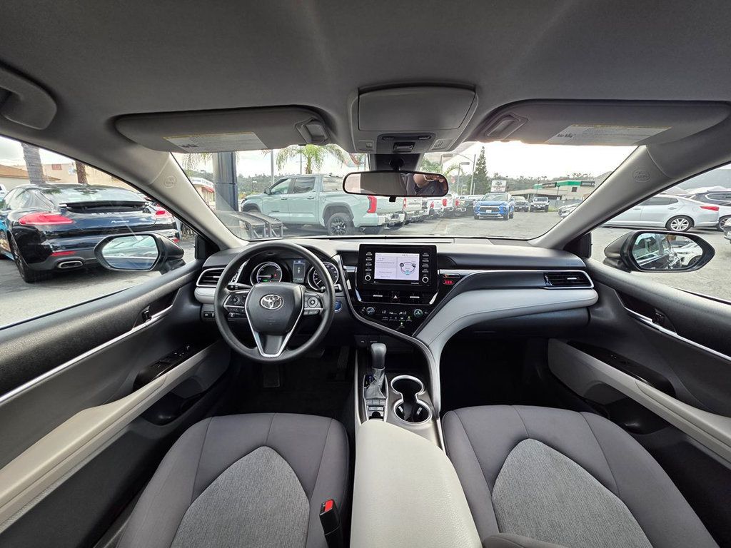 2023 Toyota Camry Hybrid LE CVT - 22949929 - 24