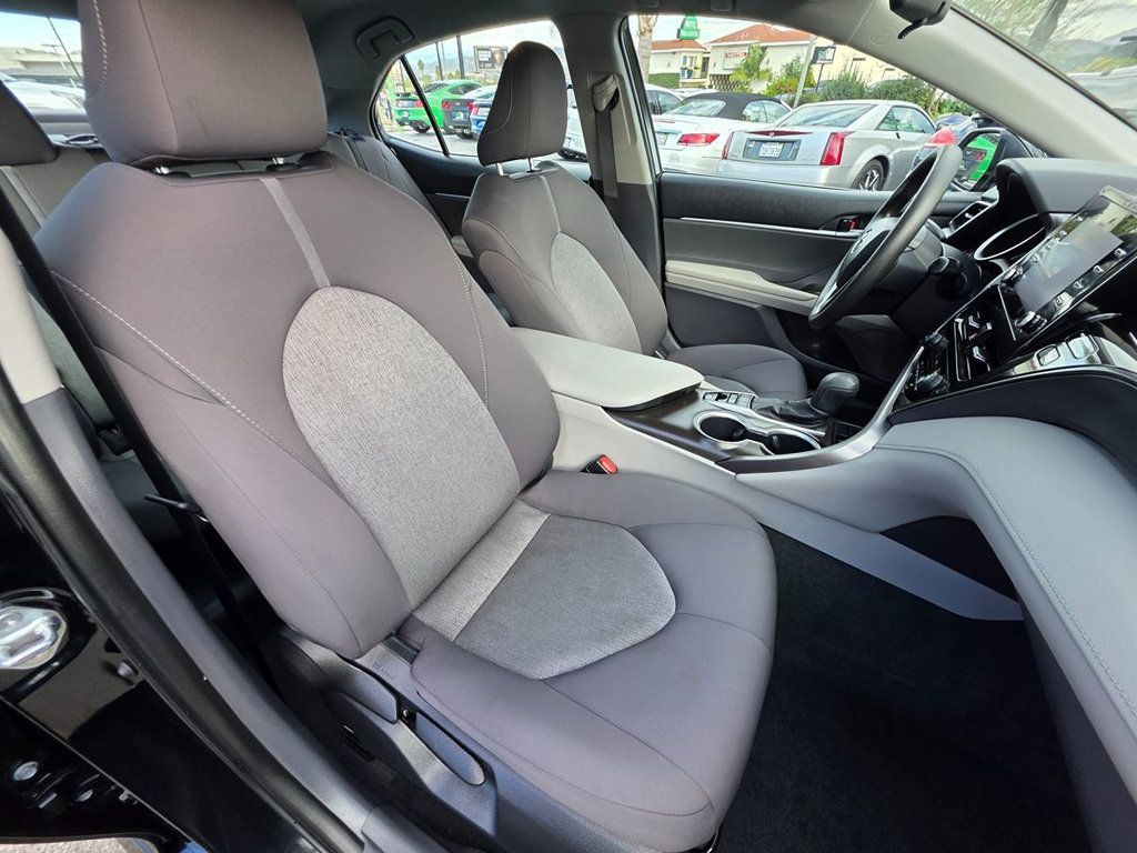 2023 Toyota Camry Hybrid LE CVT - 22949929 - 28