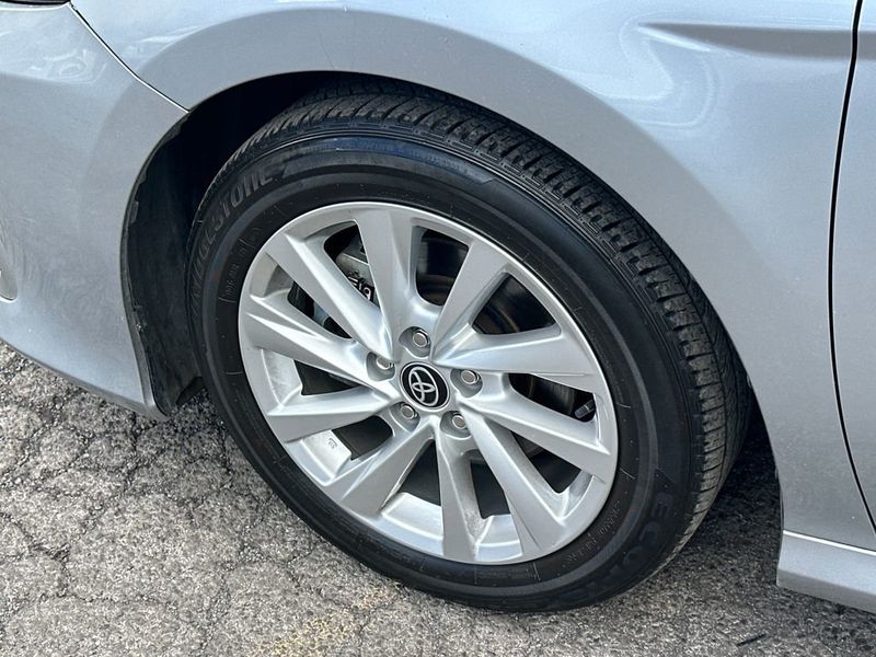 2023 Toyota Camry LE Automatic - 22977626 - 10