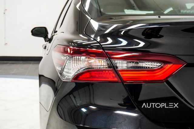 2023 Toyota Camry LE photo 13