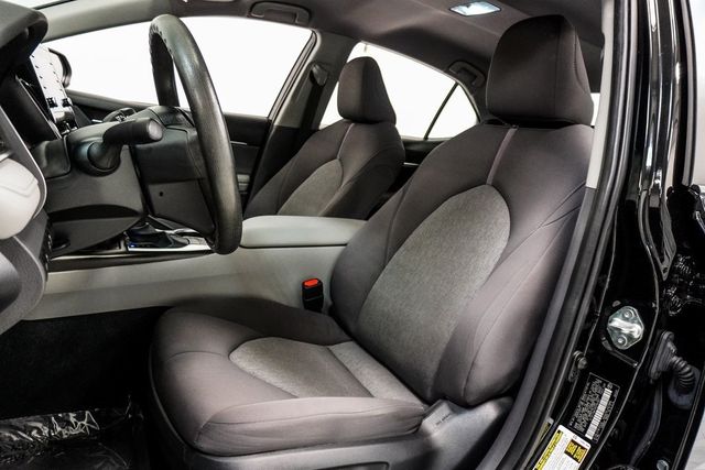 2023 Toyota Camry LE photo 17