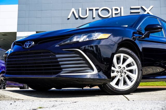 2023 Toyota Camry LE photo 2