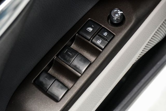 2023 Toyota Camry LE photo 31