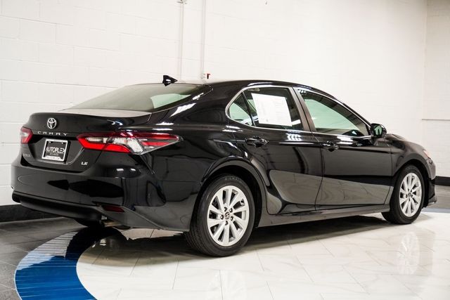 2023 Toyota Camry LE photo 5