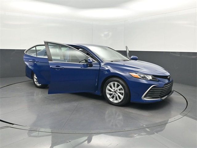 2023 Toyota Camry LE Automatic - 22943323 - 40