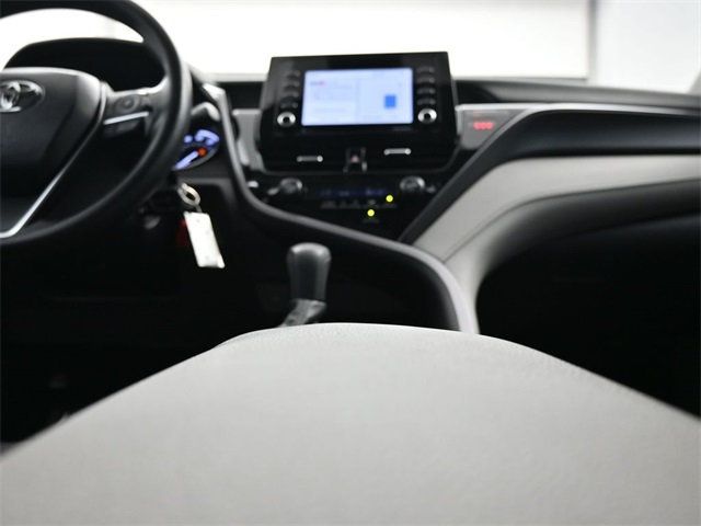 2023 Toyota Camry LE photo 14
