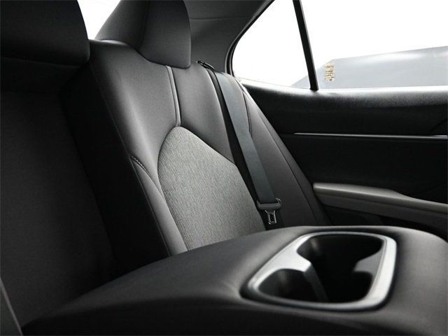 2023 Toyota Camry LE photo 18