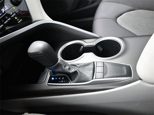 2023 Toyota Camry LE photo 21