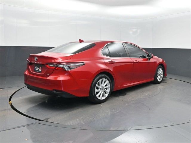 2023 Toyota Camry LE photo 29