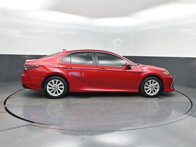 2023 Toyota Camry LE photo 30