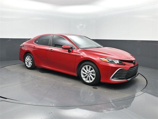 2023 Toyota Camry LE photo 31