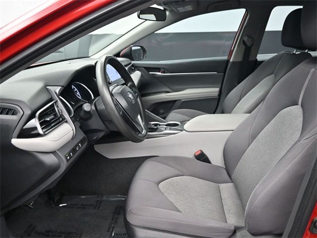 2023 Toyota Camry LE photo 6