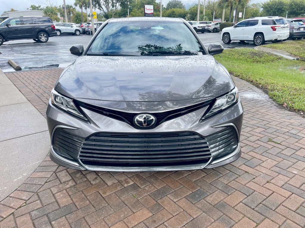 2023 Toyota Camry LE photo 5