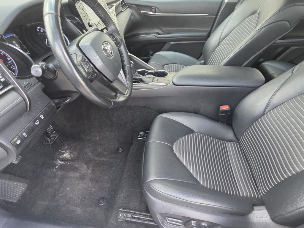 2023 Toyota Camry SE photo 6