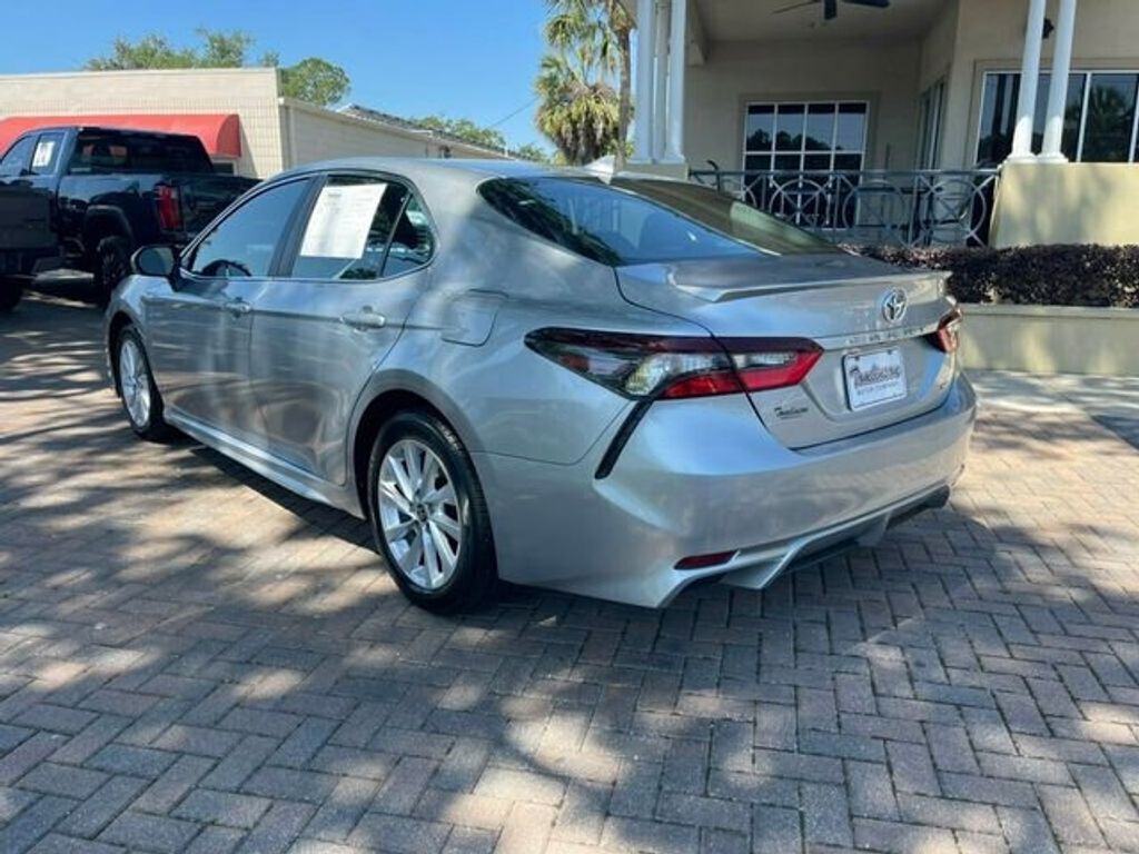 2023 Toyota Camry SE photo 3