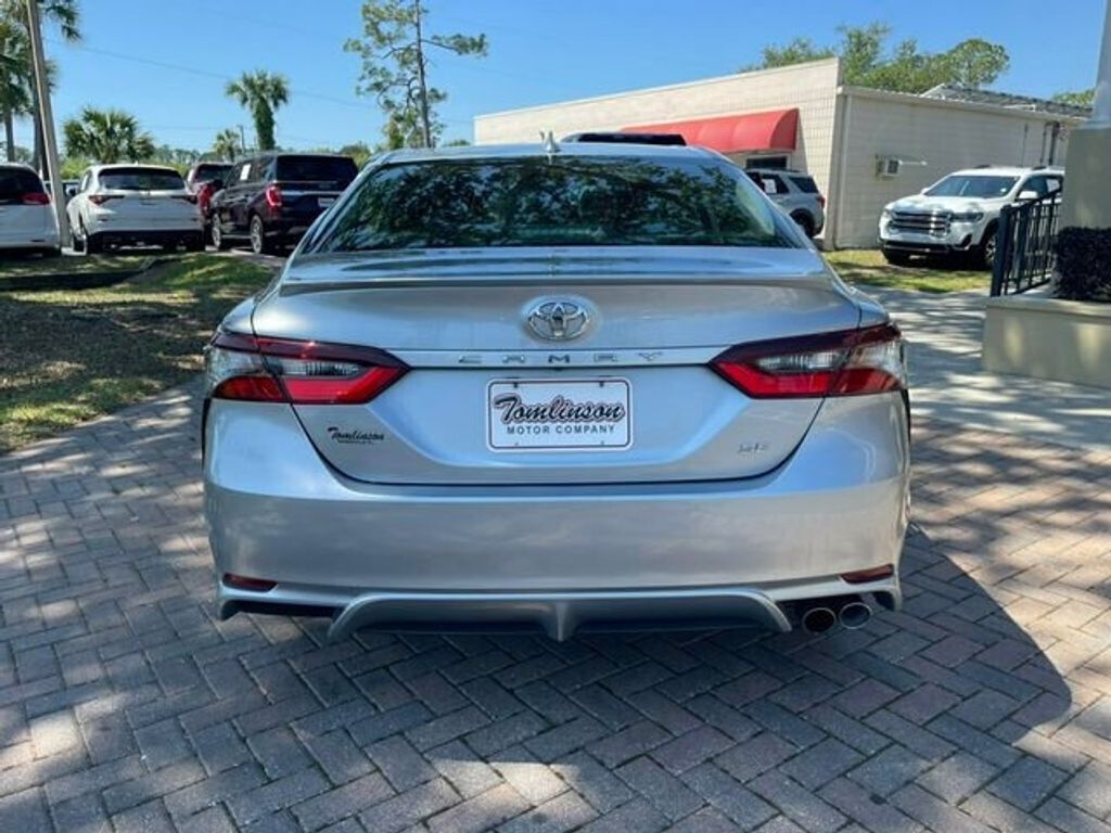2023 Toyota Camry SE photo 4