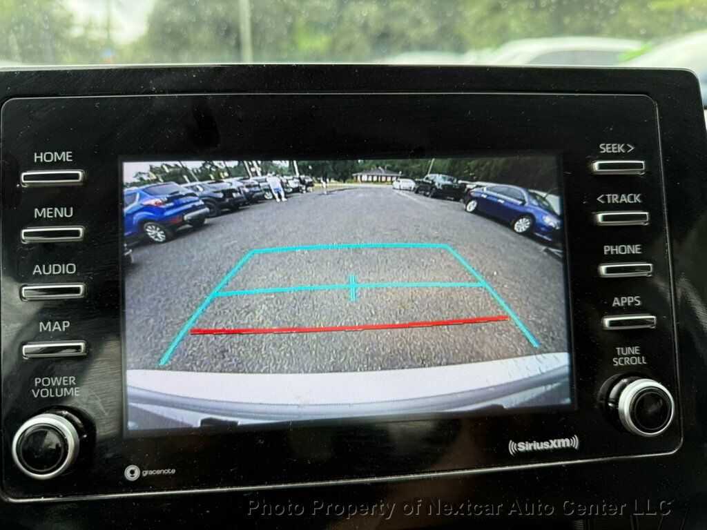 2023 Toyota Camry SE photo 19