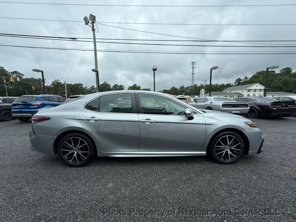 2023 Toyota Camry SE photo 6