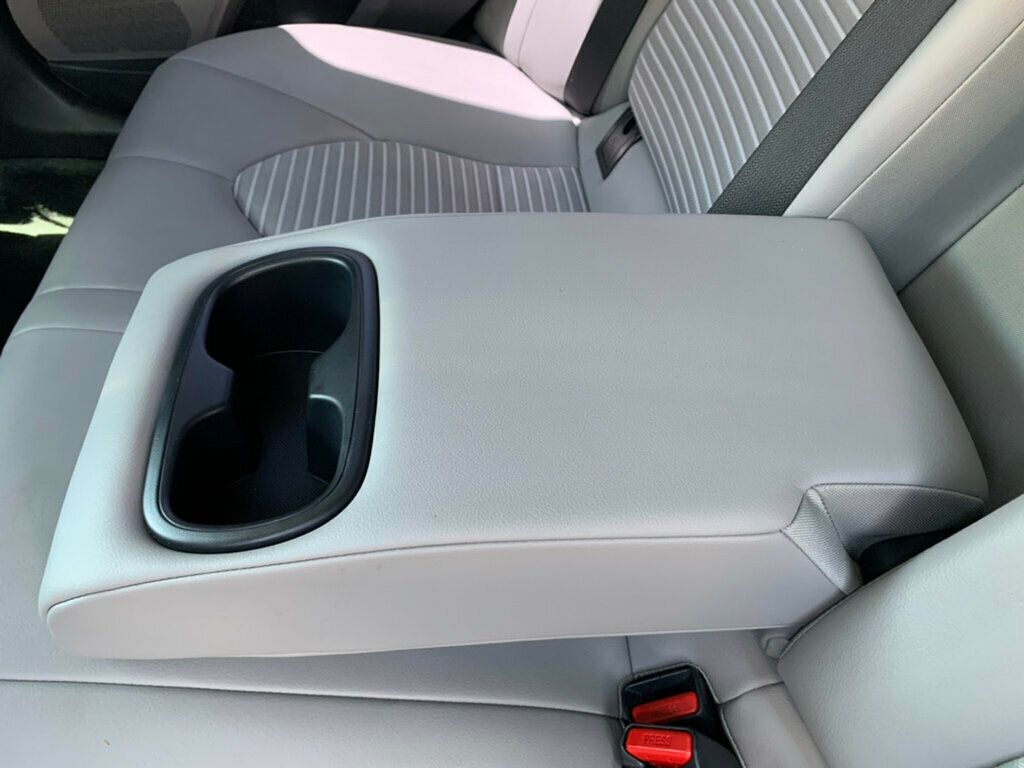 2023 Toyota Camry SE Automatic - 23018390 - 22