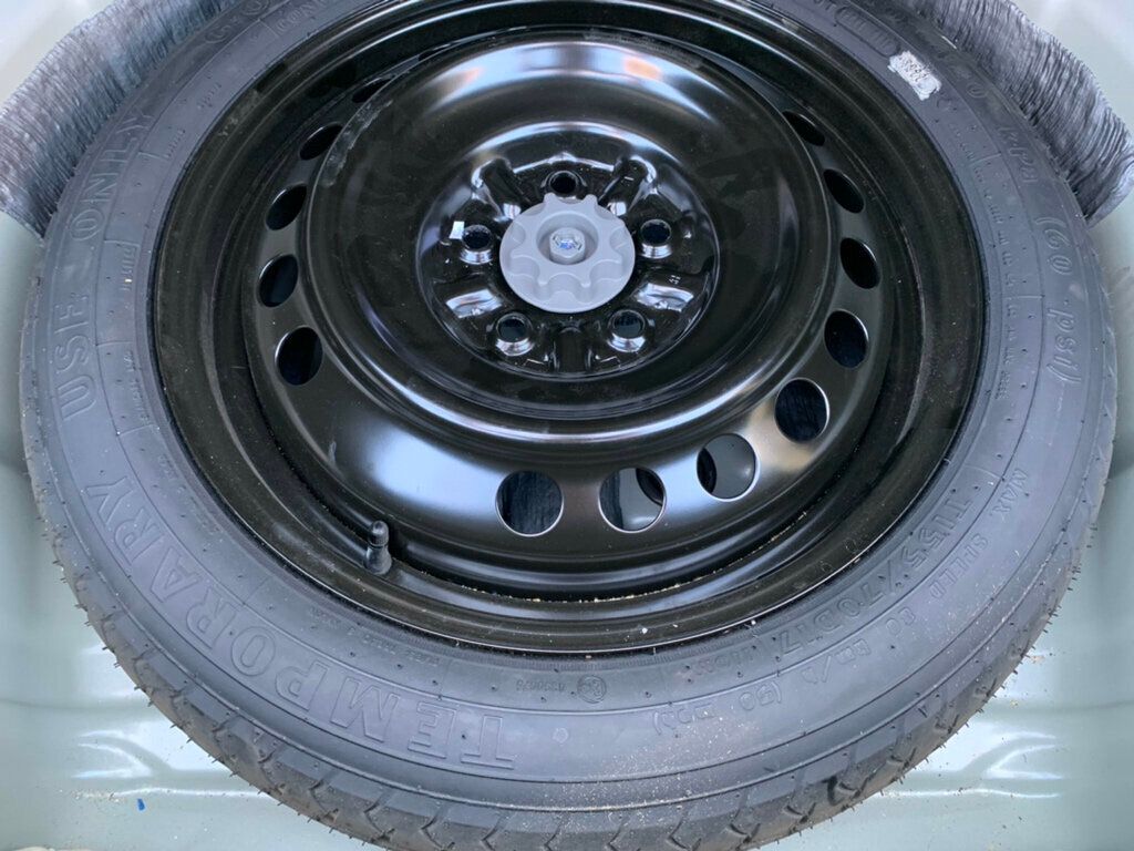 2023 Toyota Camry SE Automatic - 23018390 - 31