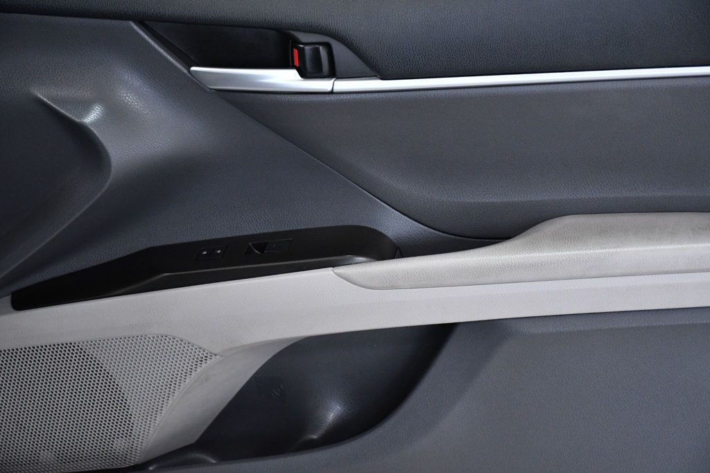 2023 Toyota Camry SE Automatic - 22950724 - 17