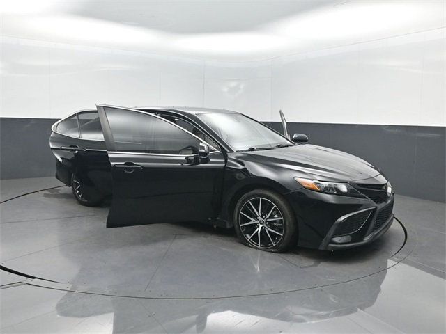 2023 Toyota Camry SE Automatic - 22961789 - 39