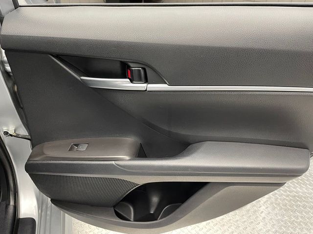 2023 Toyota Camry SE Automatic - 22929350 - 31