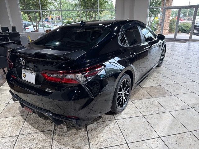 2023 Toyota Camry SE photo 4
