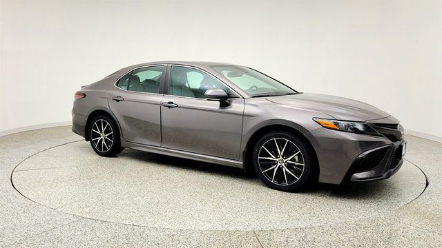 2023 Toyota Camry SE Automatic AWD w/ Cold Weather Pkg, Moonroof & Smart Key - 23041028 - 2