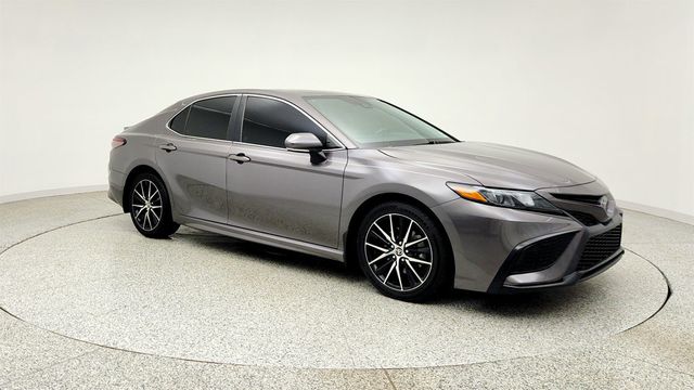 2023 Toyota Camry SE Automatic w/ Power Moonroof & Blind Spot Monitor - 23028041 - 2