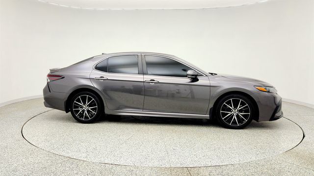 2023 Toyota Camry SE Automatic w/ Power Moonroof & Blind Spot Monitor - 23028041 - 3