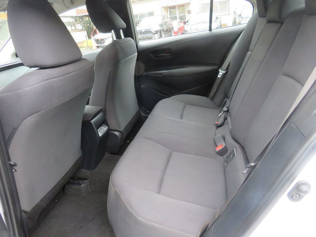 2023 Toyota Corolla LE photo 10