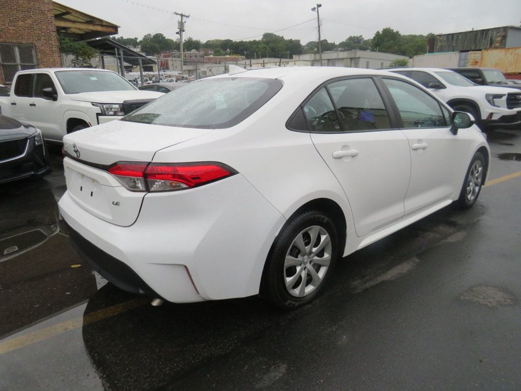 2023 Toyota Corolla LE photo 5