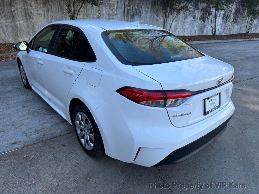 2023 Toyota Corolla LE photo 4