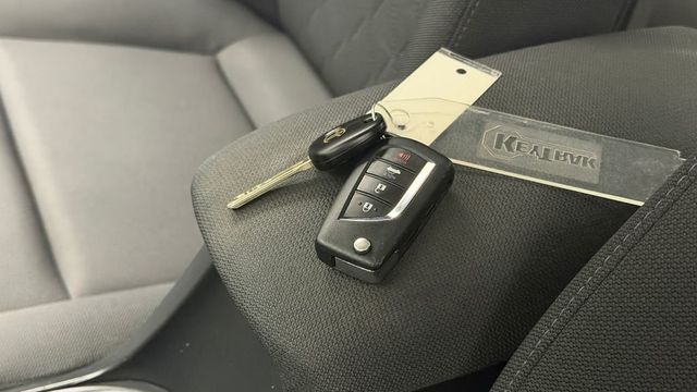2023 Toyota Corolla LE CVT - 23030369 - 33