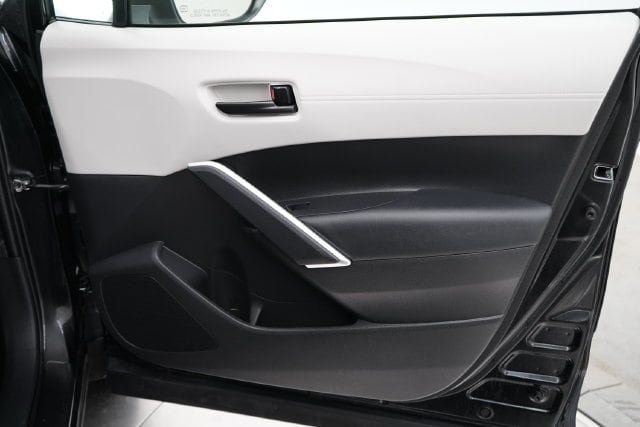 2023 Toyota Corolla Cross L - 23087081 - 36
