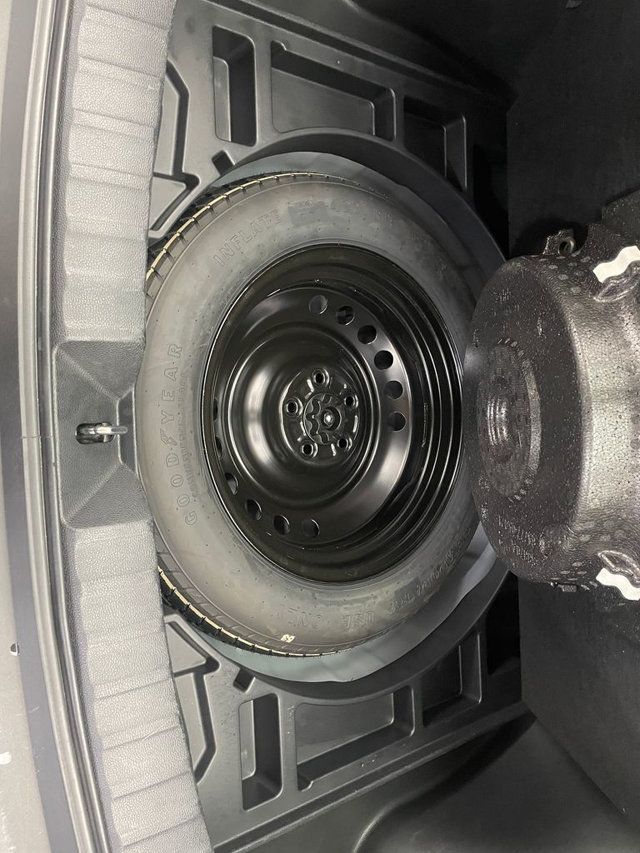 2023 Toyota Corolla Cross L 2WD - 22984078 - 39