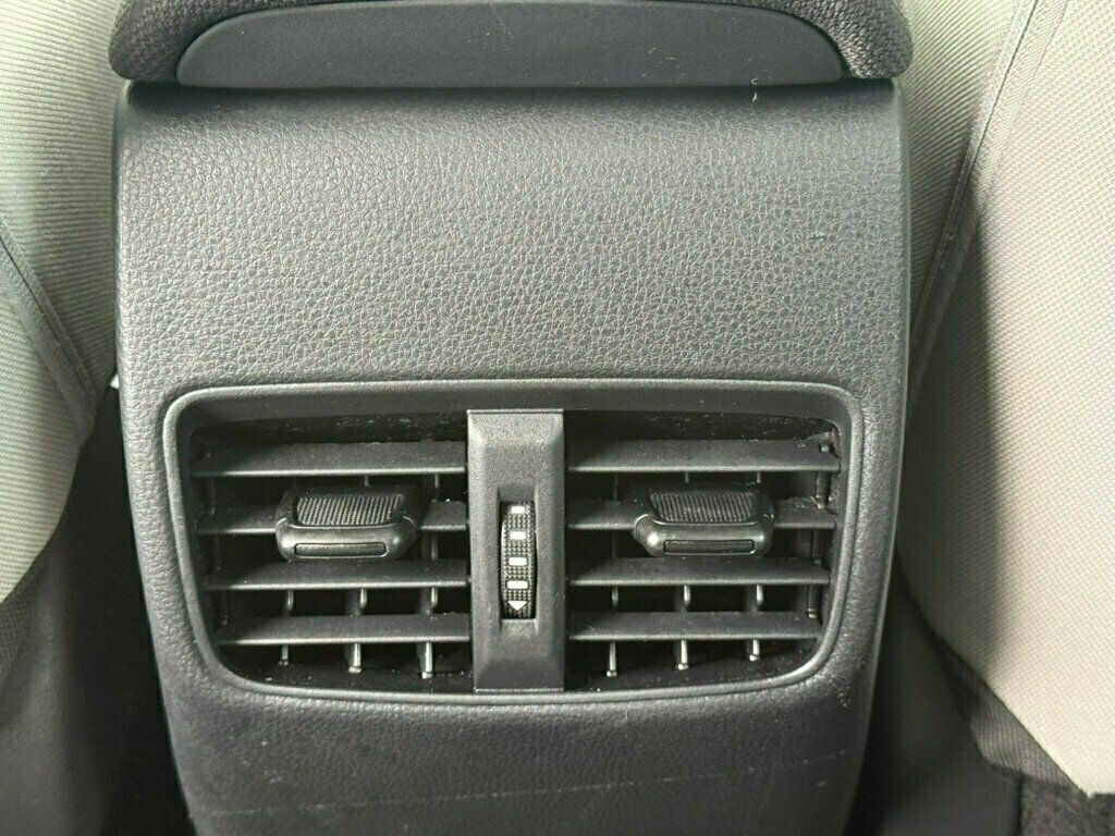 2023 Toyota Corolla Cross L 2WD - 23008184 - 19