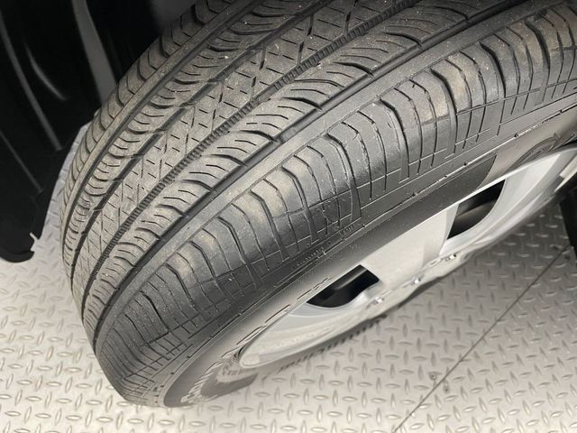 2023 Toyota Corolla Cross L 4WD - 23000046 - 43